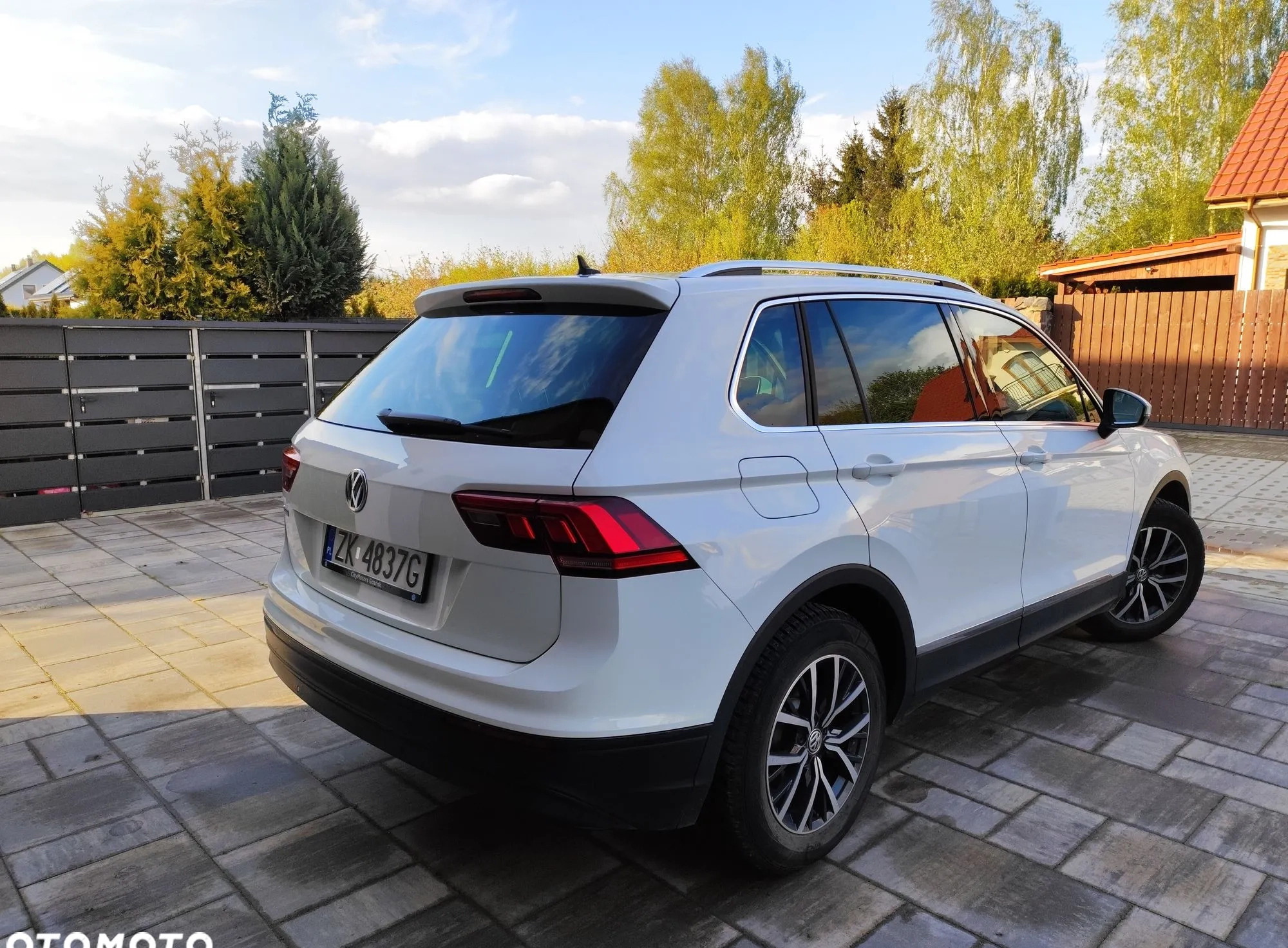 Volkswagen Tiguan cena 96900 przebieg: 48000, rok produkcji 2019 z Koszalin małe 154